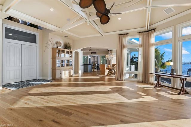 12271 Shoreview DR, Matlacha, FL 33993