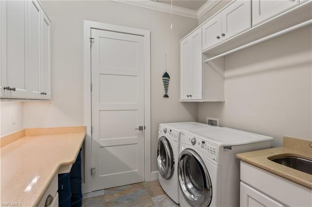 12271 Shoreview DR, Matlacha, FL 33993