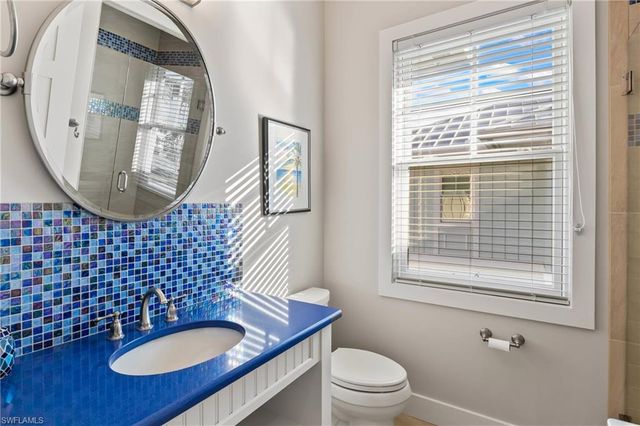 12271 Shoreview DR, Matlacha, FL 33993