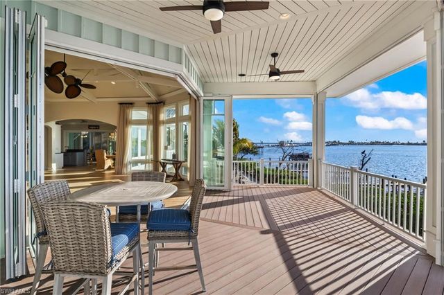 12271 Shoreview DR, Matlacha, FL 33993