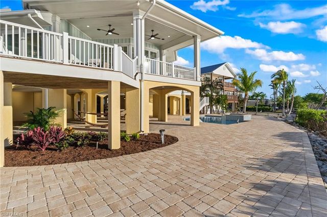 12271 Shoreview DR, Matlacha, FL 33993