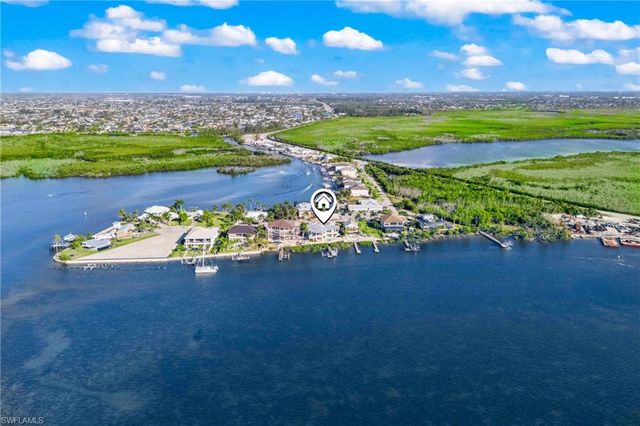 12271 Shoreview DR, Matlacha, FL 33993