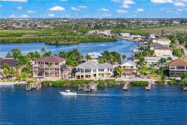 12271 Shoreview DR, Matlacha, FL 33993