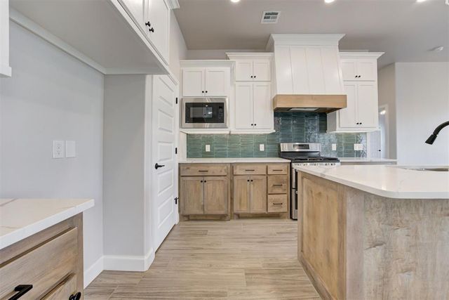 203 Casey Lane, Washington, OK 73093