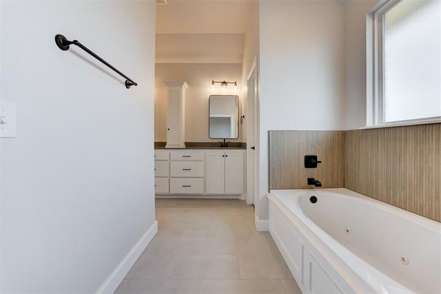 203 Casey Lane, Washington, OK 73093