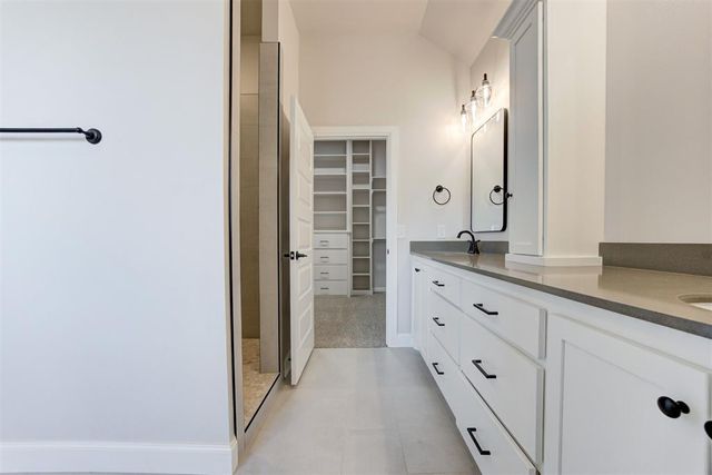 203 Casey Lane, Washington, OK 73093