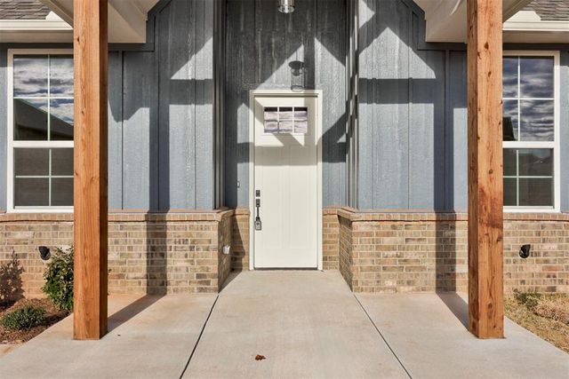 203 Casey Lane, Washington, OK 73093