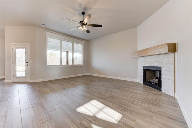 203 Casey Lane, Washington, OK 73093