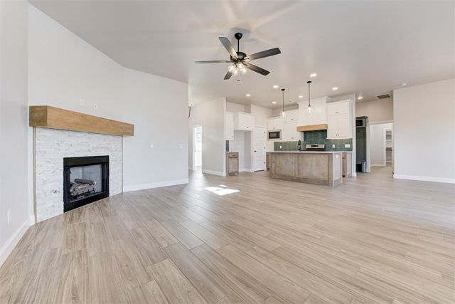 203 Casey Lane, Washington, OK 73093