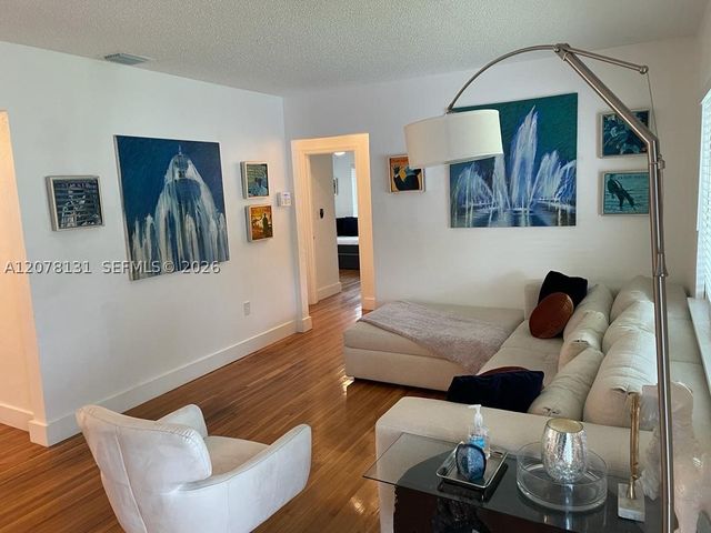 1545 NE 138th St, North Miami, FL 33161