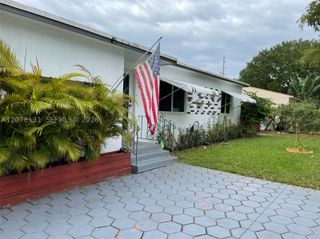1545 NE 138th St, North Miami, FL 33161
