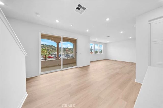 731 E Route 66, Glendora, CA 91740