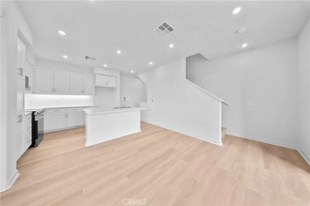 731 E Route 66, Glendora, CA 91740