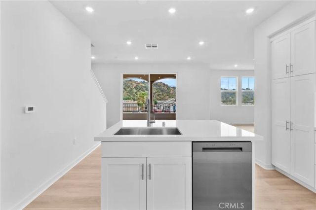 731 E Route 66, Glendora, CA 91740
