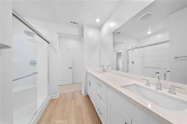 731 E Route 66, Glendora, CA 91740