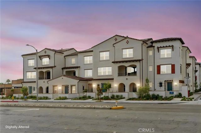 731 E Route 66, Glendora, CA 91740