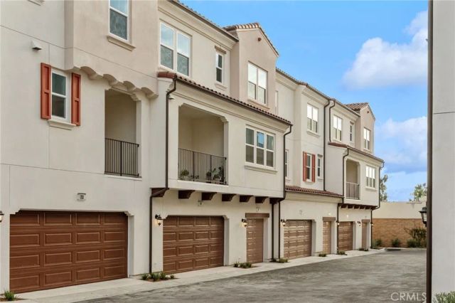 731 E Route 66, Glendora, CA 91740