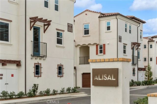 731 E Route 66, Glendora, CA 91740