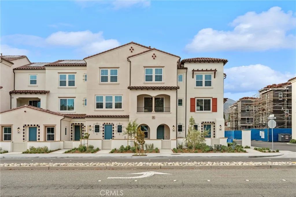 731 E Route 66, Glendora, CA 91740