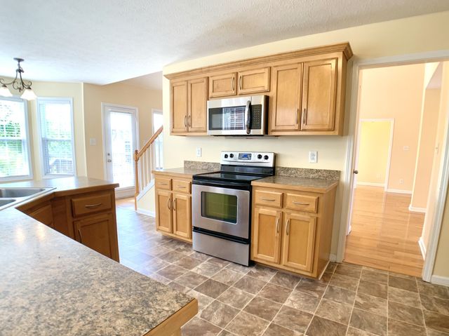 800 Karmaflux Way, Clarksville, TN 37043