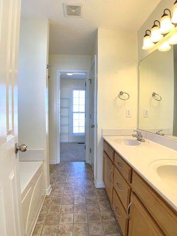 800 Karmaflux Way, Clarksville, TN 37043