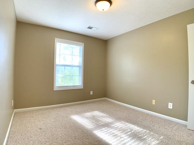 800 Karmaflux Way, Clarksville, TN 37043