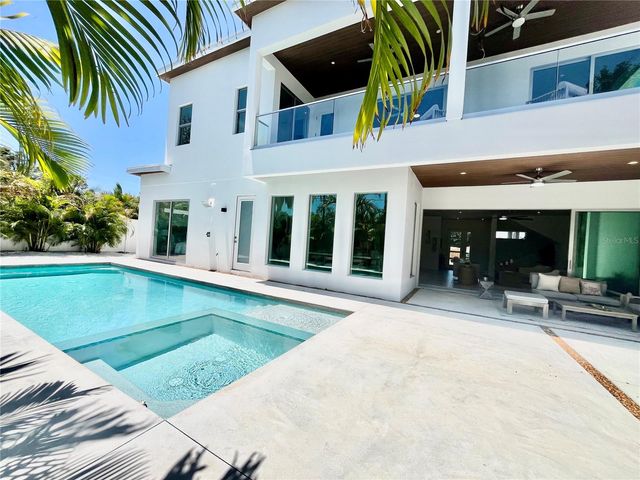 2532 FRUIT TREE DRIVE, Sarasota, FL 34239