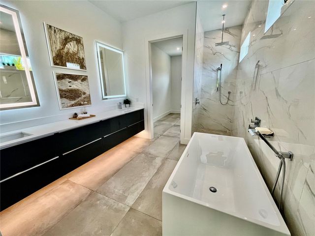2532 FRUIT TREE DRIVE, Sarasota, FL 34239