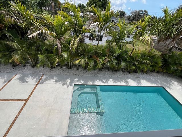 2532 FRUIT TREE DRIVE, Sarasota, FL 34239