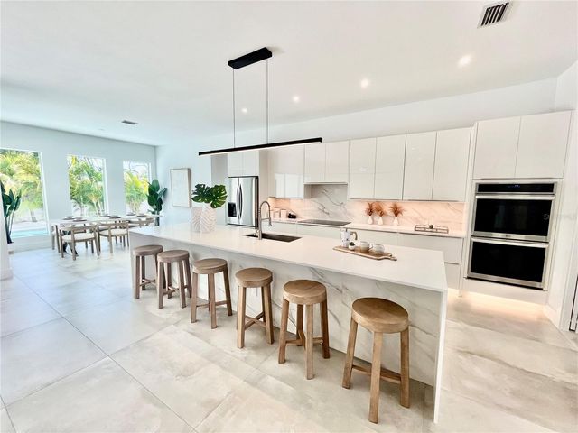 2532 FRUIT TREE DRIVE, Sarasota, FL 34239