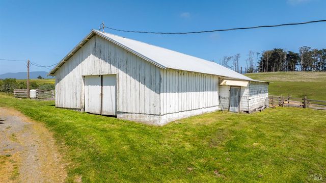 21601 S Highway 1 Hwy, Point Arena, CA 95468