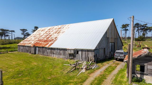 21601 S Highway 1 Hwy, Point Arena, CA 95468