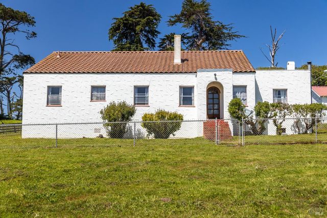 21601 S Highway 1 Hwy, Point Arena, CA 95468