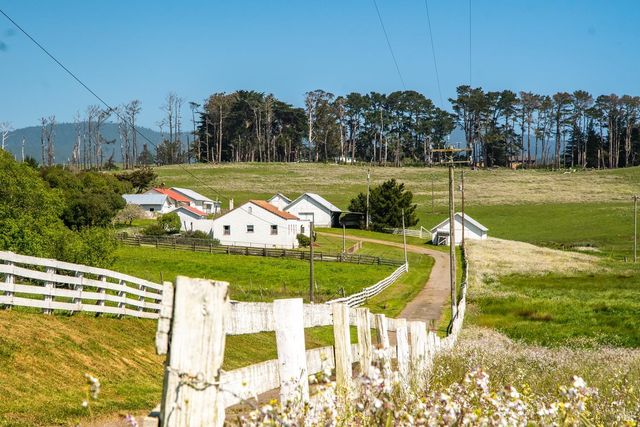 21601 S Highway 1 Hwy, Point Arena, CA 95468