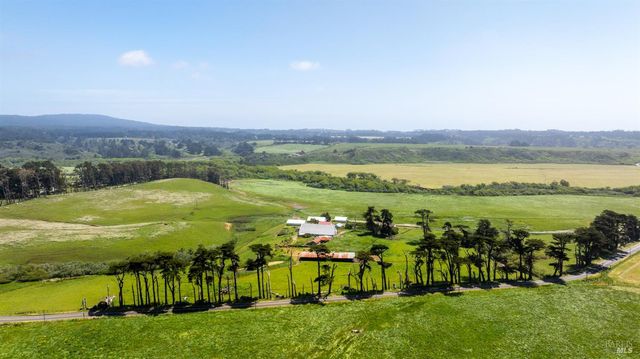 21601 S Highway 1 Hwy, Point Arena, CA 95468