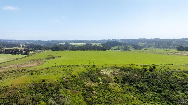 21601 S Highway 1 Hwy, Point Arena, CA 95468