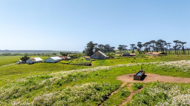 21601 S Highway 1 Hwy, Point Arena, CA 95468