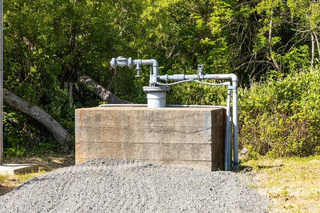 21601 S Highway 1 Hwy, Point Arena, CA 95468