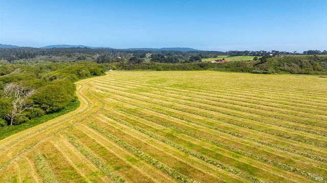 21601 S Highway 1 Hwy, Point Arena, CA 95468