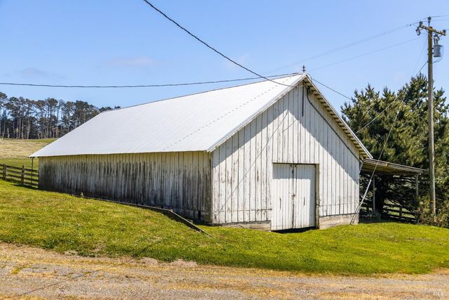 21601 S Highway 1 Hwy, Point Arena, CA 95468