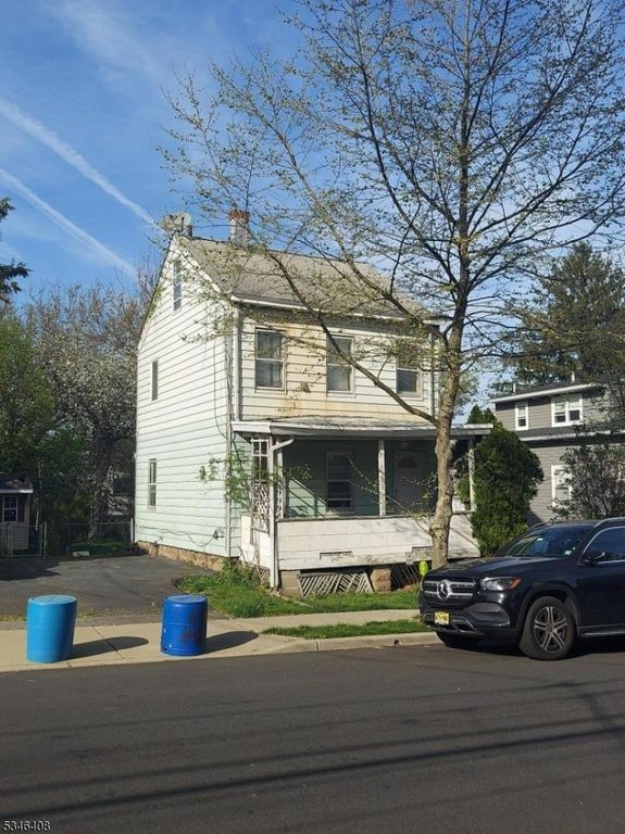 132 Warren St, Clifton City, NJ 07013