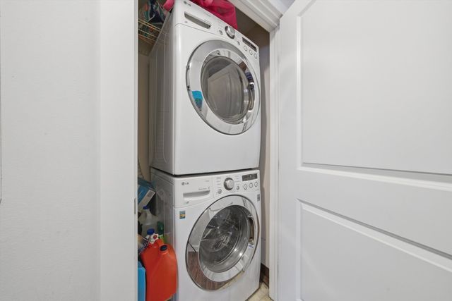 2238 N Harlem Avenue 1W, Elmwood Park, IL 60707