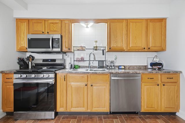 2238 N Harlem Avenue 1W, Elmwood Park, IL 60707