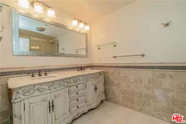 121 S Hope Street 505, Los Angeles, CA 90012