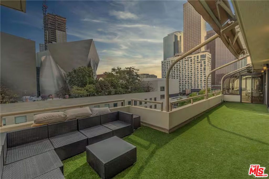 121 S Hope Street 505, Los Angeles, CA 90012