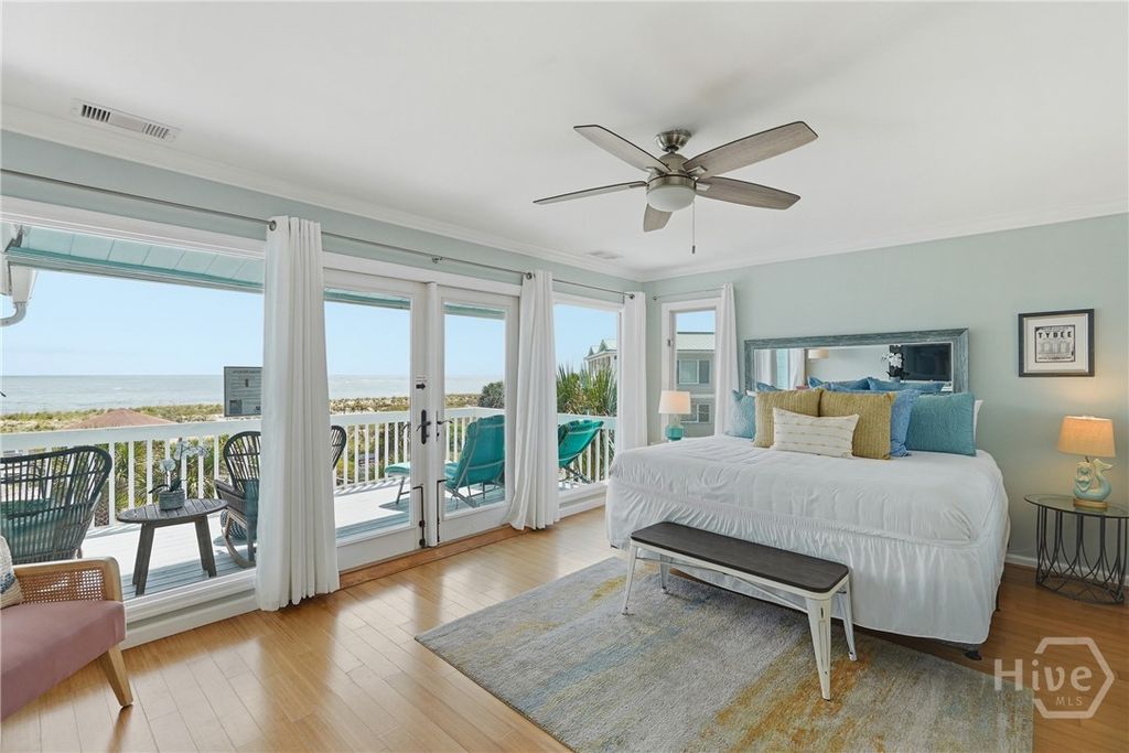 Image 23 of property listing at 8 19th Street, Tybee Island, GA 31328