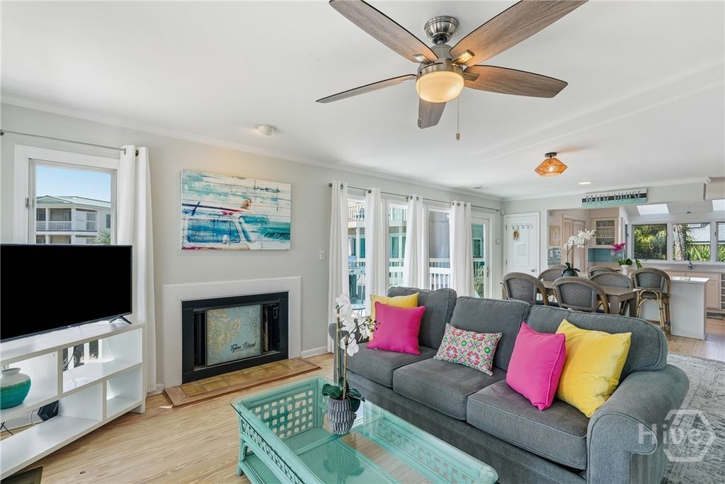 Image 6 of property listing at 8 19th Street, Tybee Island, GA 31328
