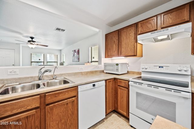 6336 W BEVERLY Road, Laveen, AZ 85339