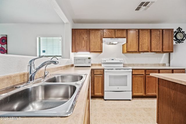 6336 W BEVERLY Road, Laveen, AZ 85339