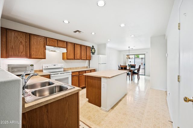 6336 W BEVERLY Road, Laveen, AZ 85339